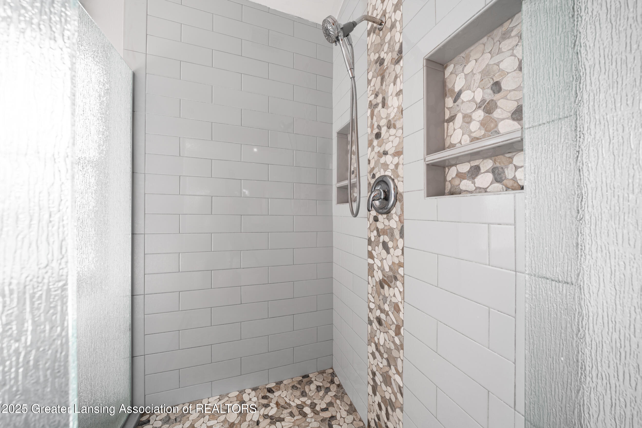 13577 Upton Road Bath, MI 48808 - Photo 18 of 43 Primary Ensuite