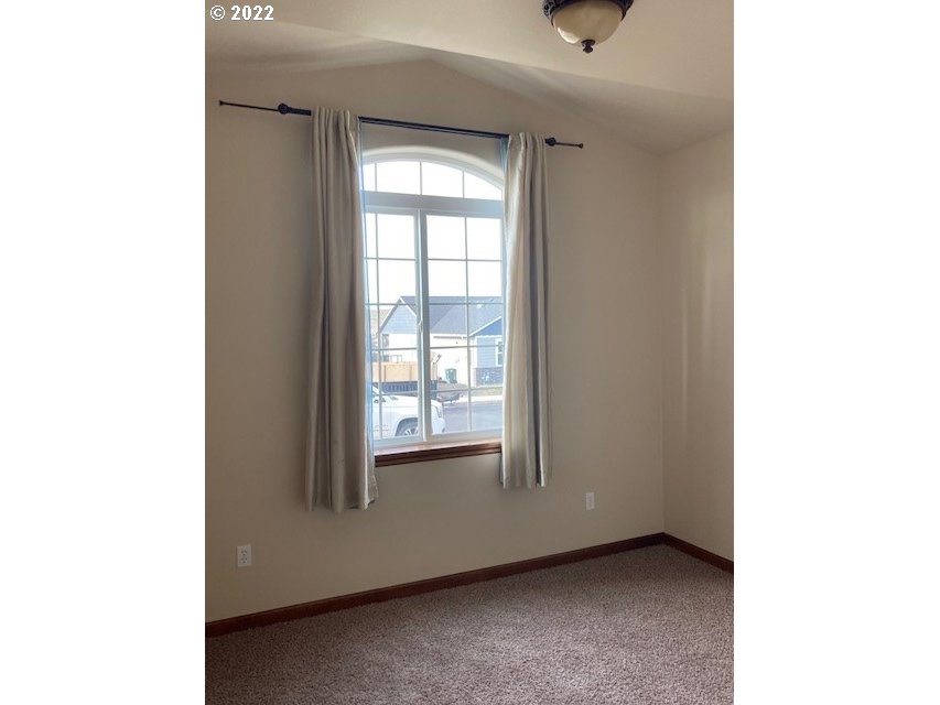 1734 Southwest 3rd Street Pendleton, OR 97801 - Photo 15 of 29 a view of an empty room with a window