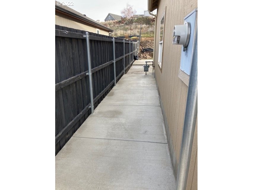 1734 Southwest 3rd Street Pendleton, OR 97801 - Photo 22 of 29 a view of a balcony