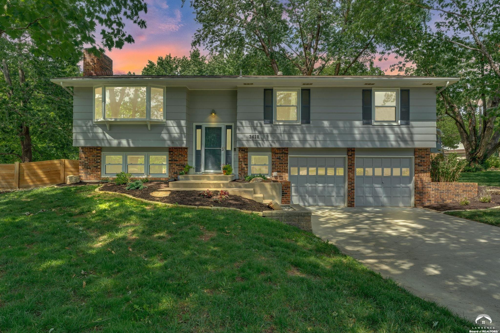 3428 Trail Road Lawrence, KS 66049 - Photo 2 of 48