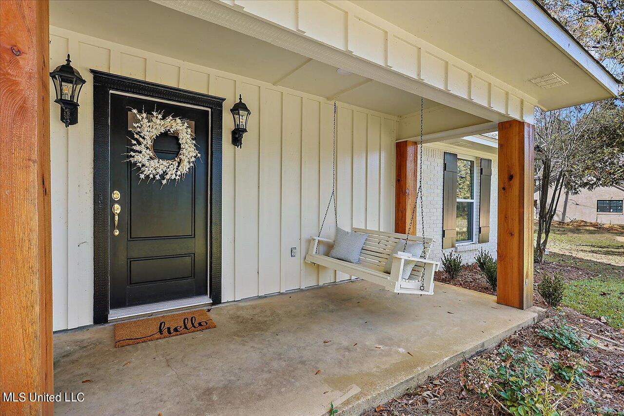 577 North Old Canton Road Madison, MS 39110 - Photo 3 of 53 03-577 N Old Canton Rd