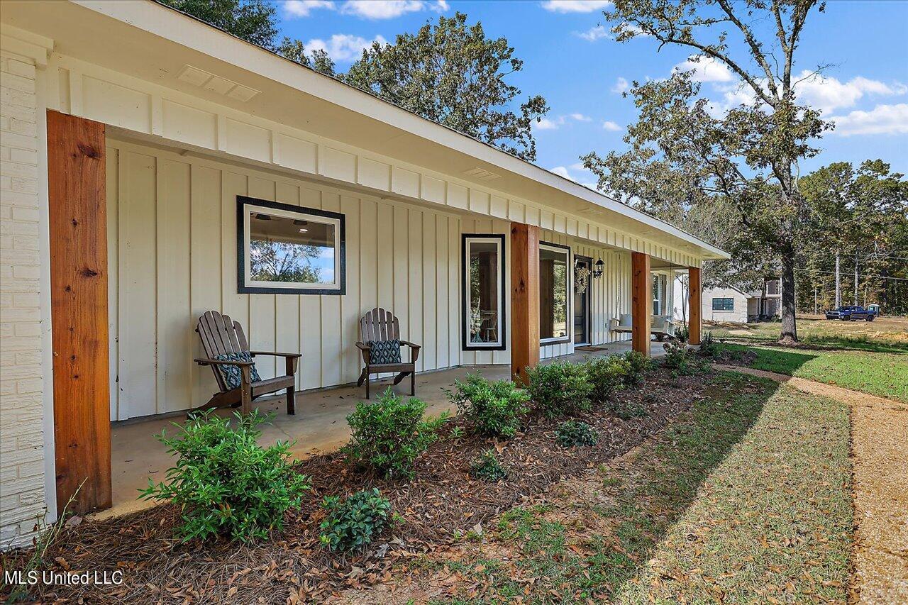 577 North Old Canton Road Madison, MS 39110 - Photo 6 of 53 06-577 N Old Canton Rd
