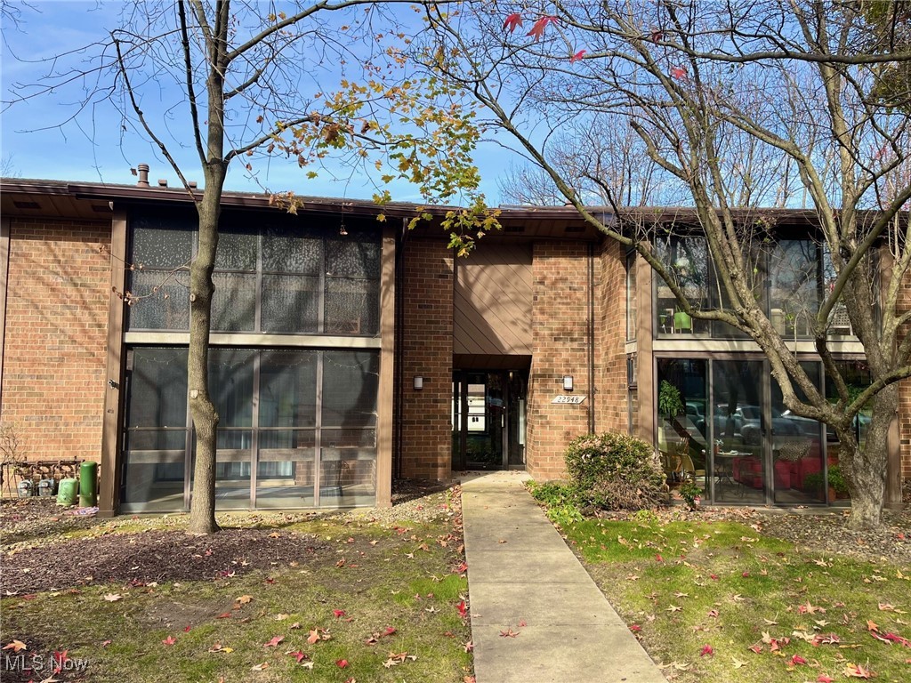 22948 Mastick Road, Unit 202 Cleveland, OH 44126 - Photo 1 of 34 Gallery Image 1