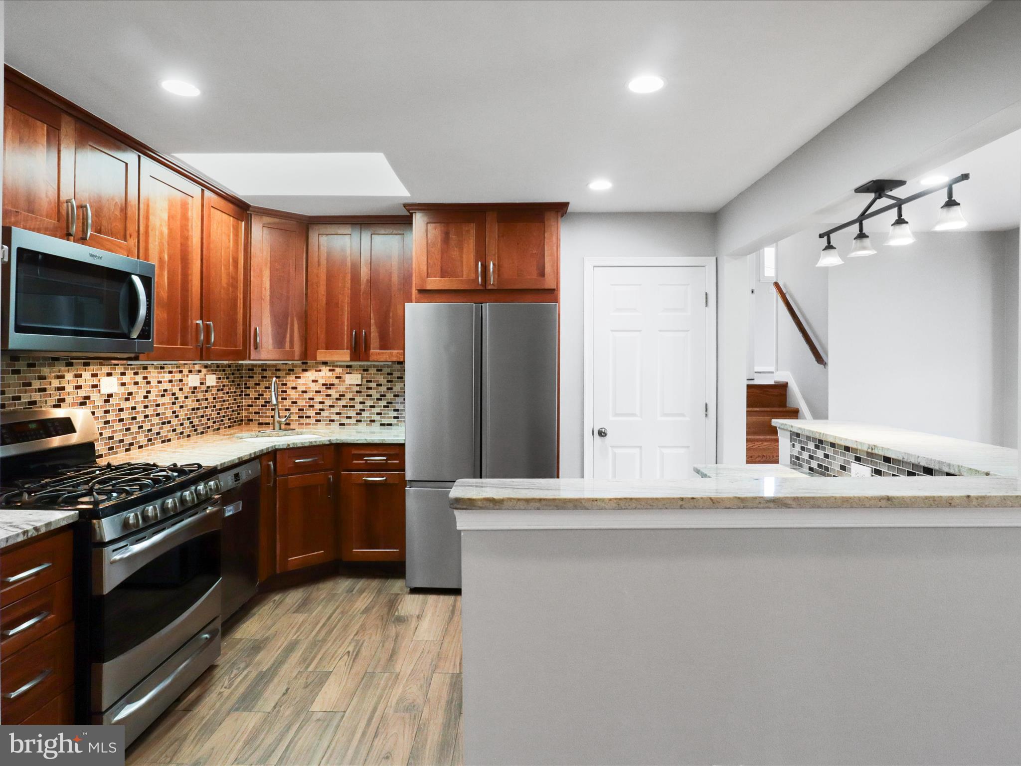 6817 Cabin John Road Springfield, VA 22150 - Photo 17 of 50