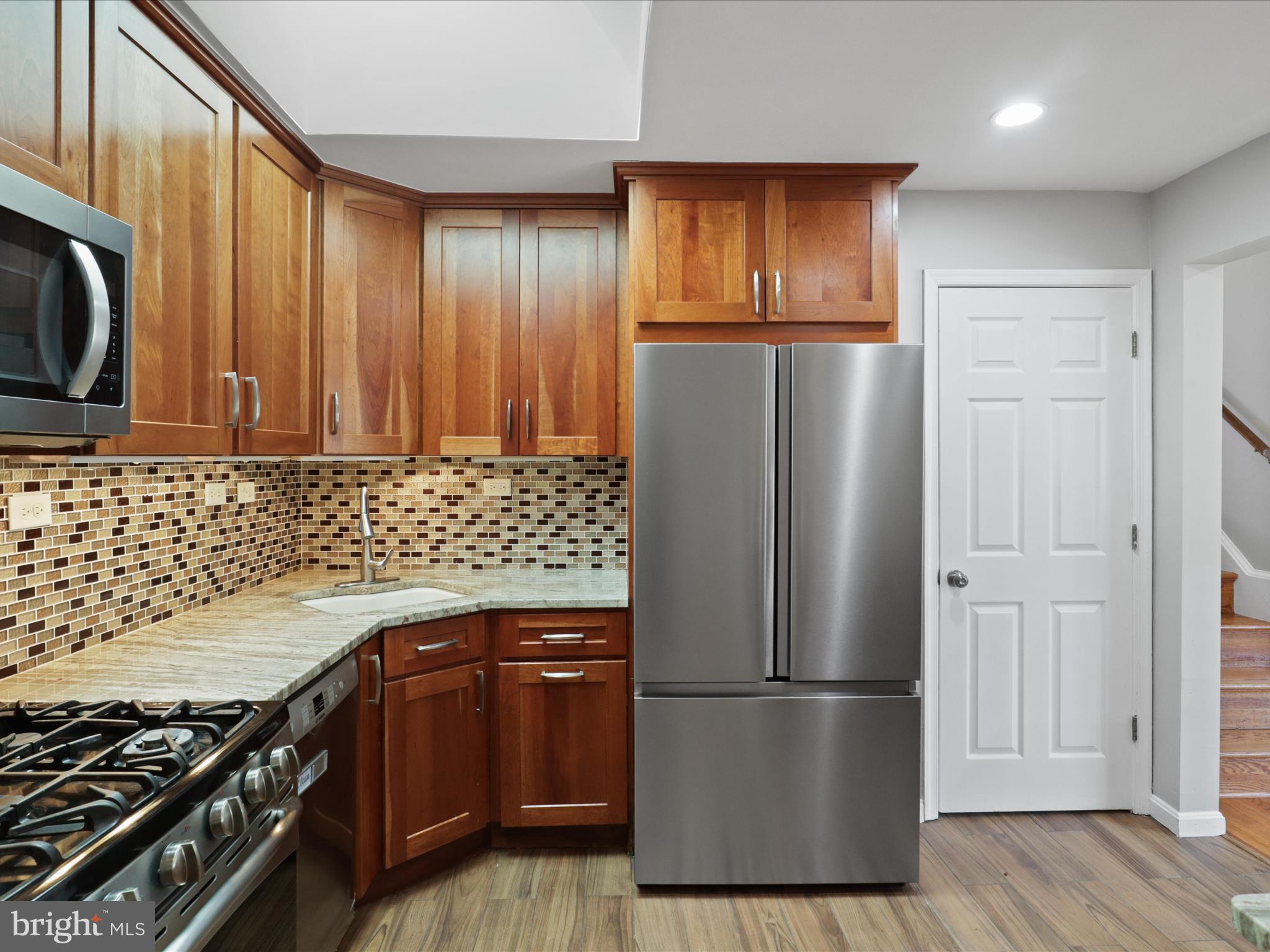 6817 Cabin John Road Springfield, VA 22150 - Photo 18 of 50