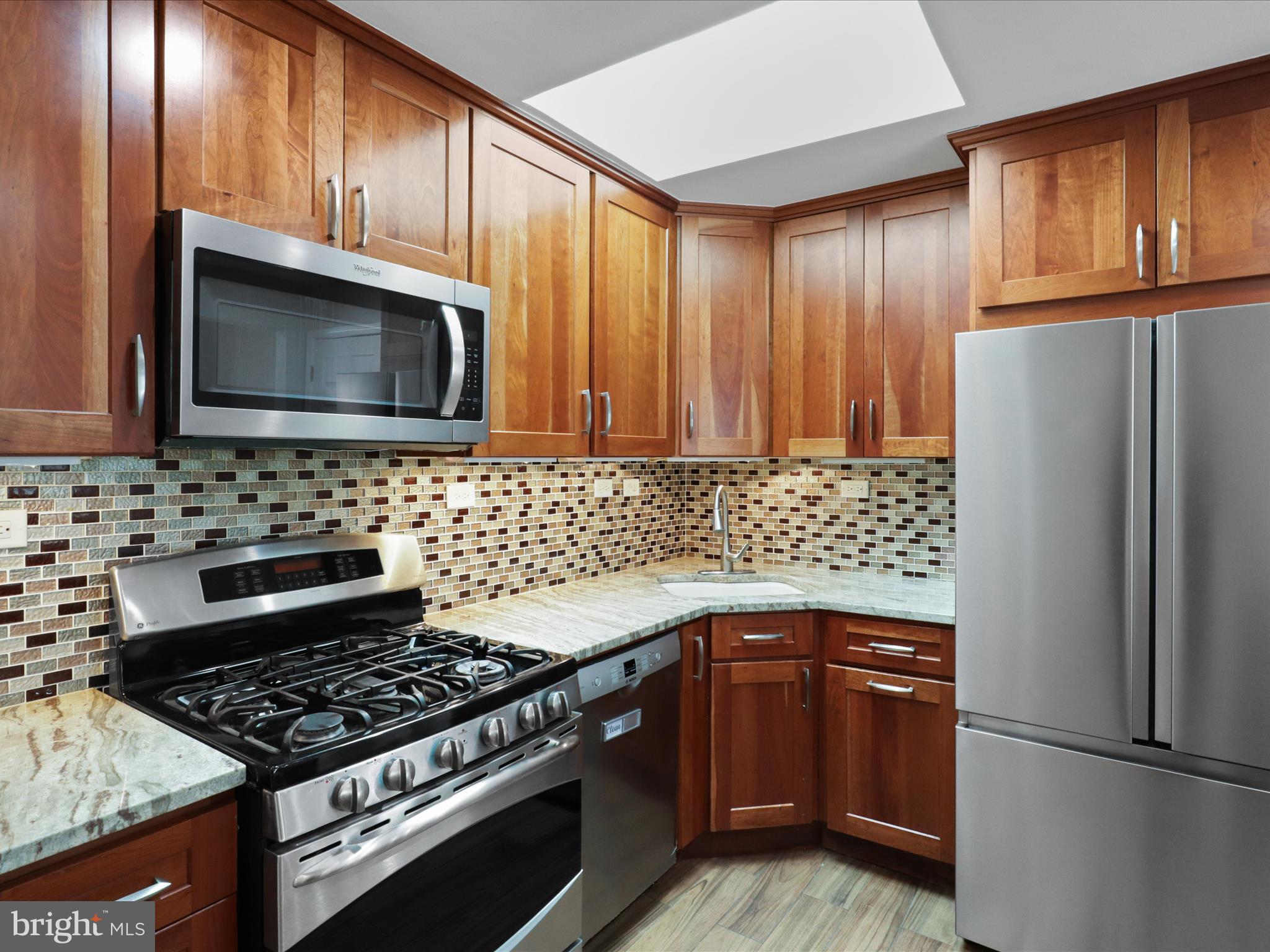 6817 Cabin John Road Springfield, VA 22150 - Photo 19 of 50