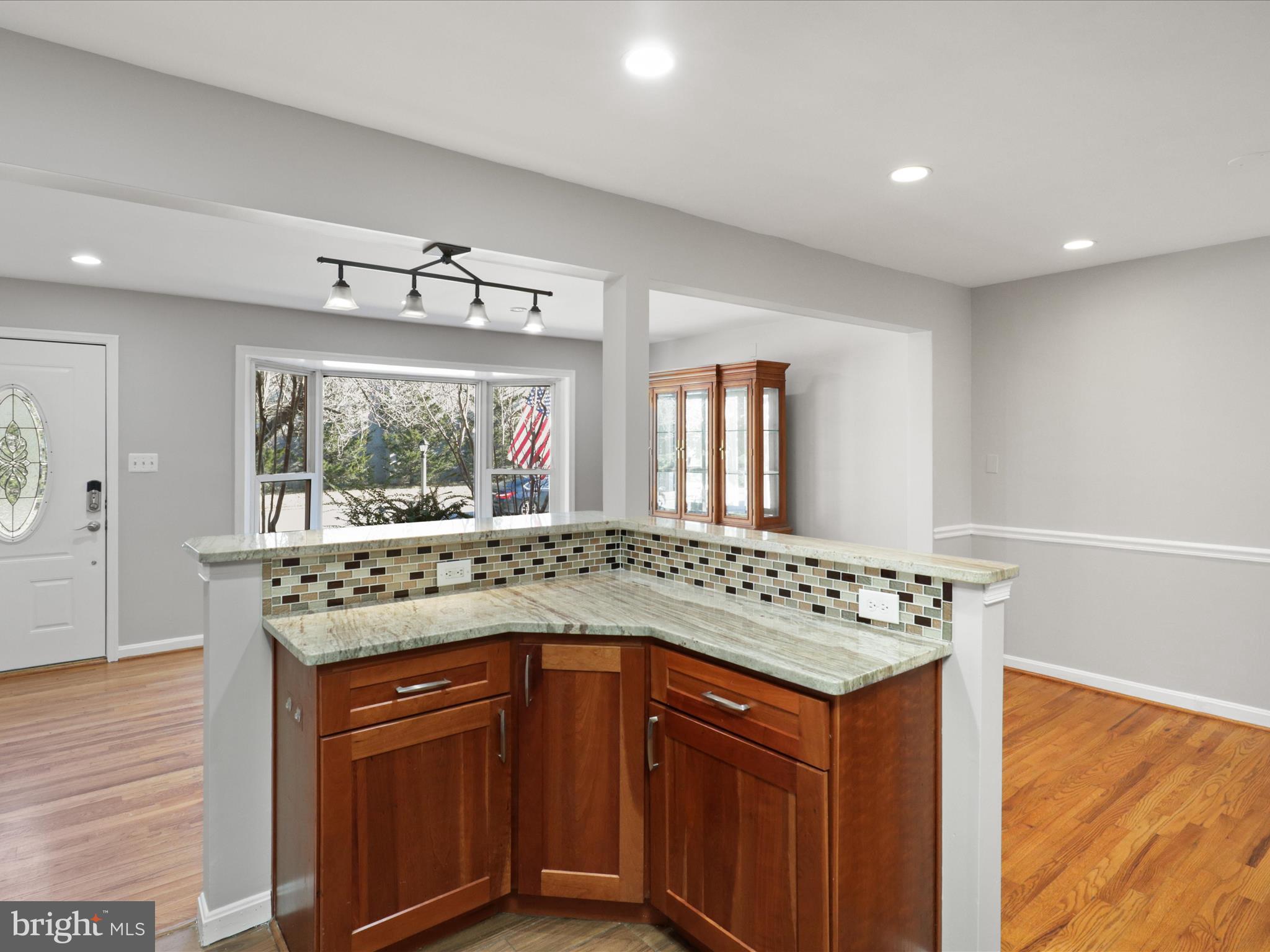 6817 Cabin John Road Springfield, VA 22150 - Photo 21 of 50