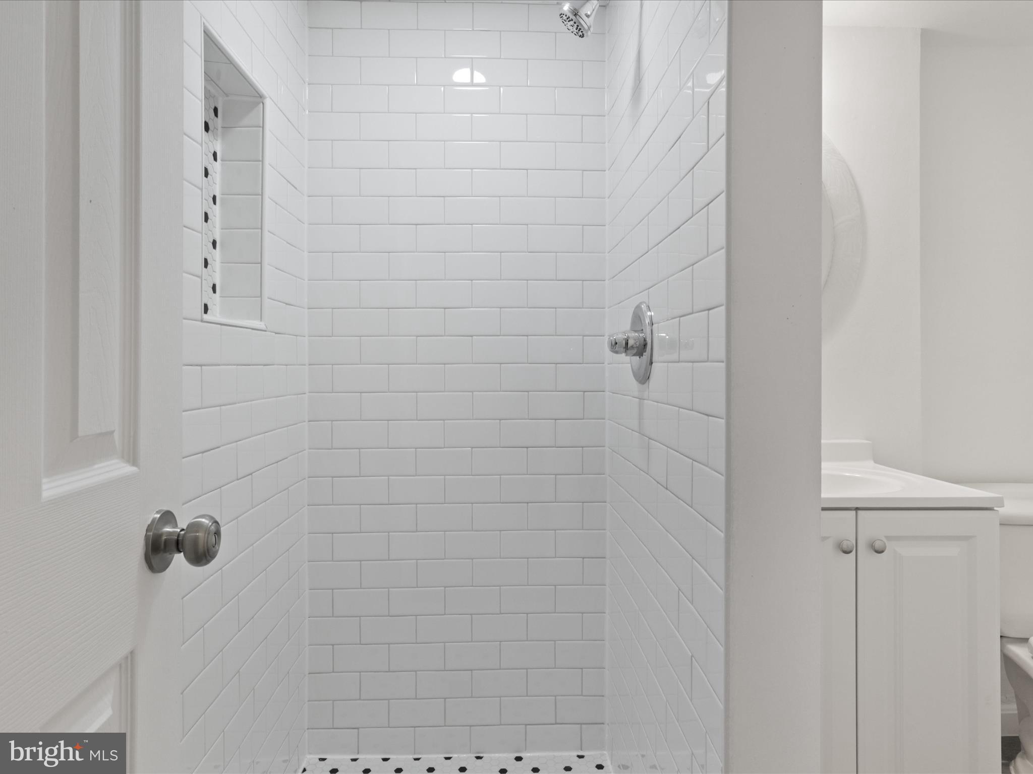 6817 Cabin John Road Springfield, VA 22150 - Photo 36 of 50