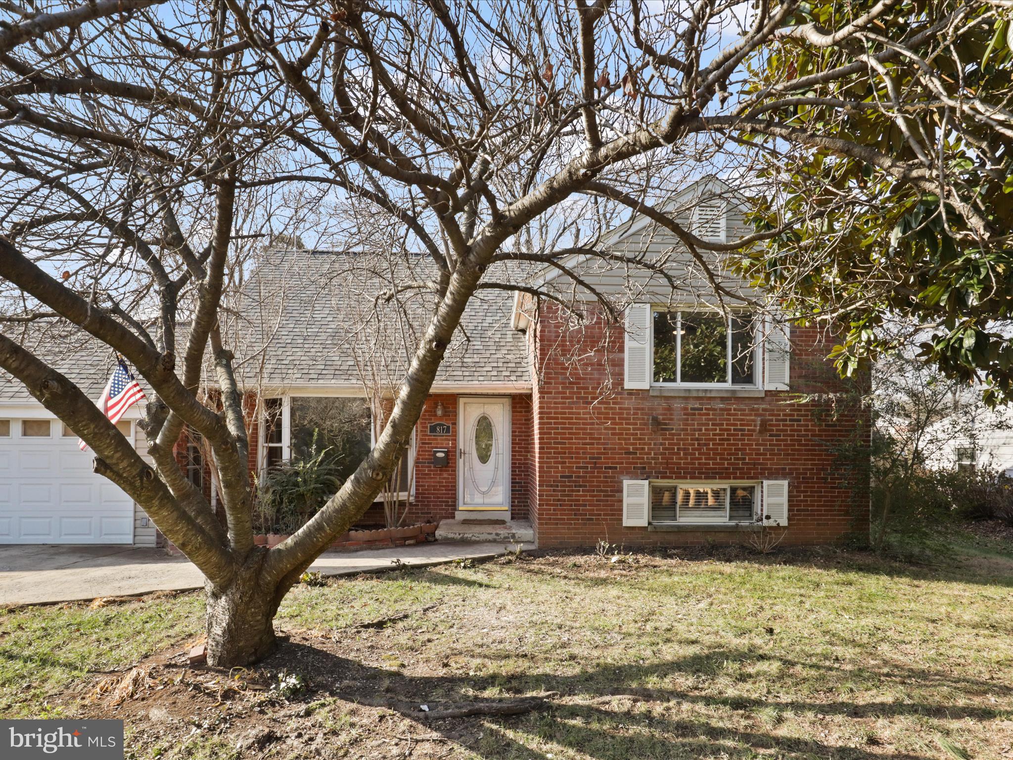 6817 Cabin John Road Springfield, VA 22150 - Photo 4 of 50