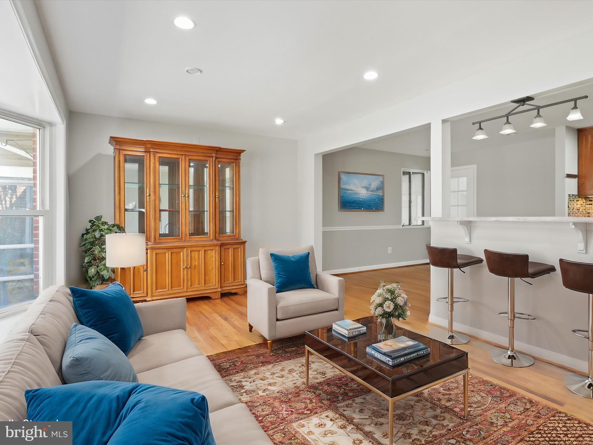 6817 Cabin John Road Springfield, VA 22150 - Photo 6 of 50