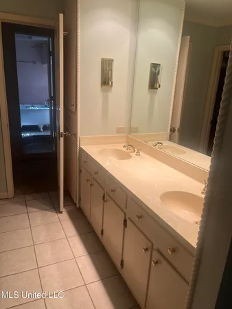 $249,500 | 50 Woodridge Place, Jackson, MS 39211