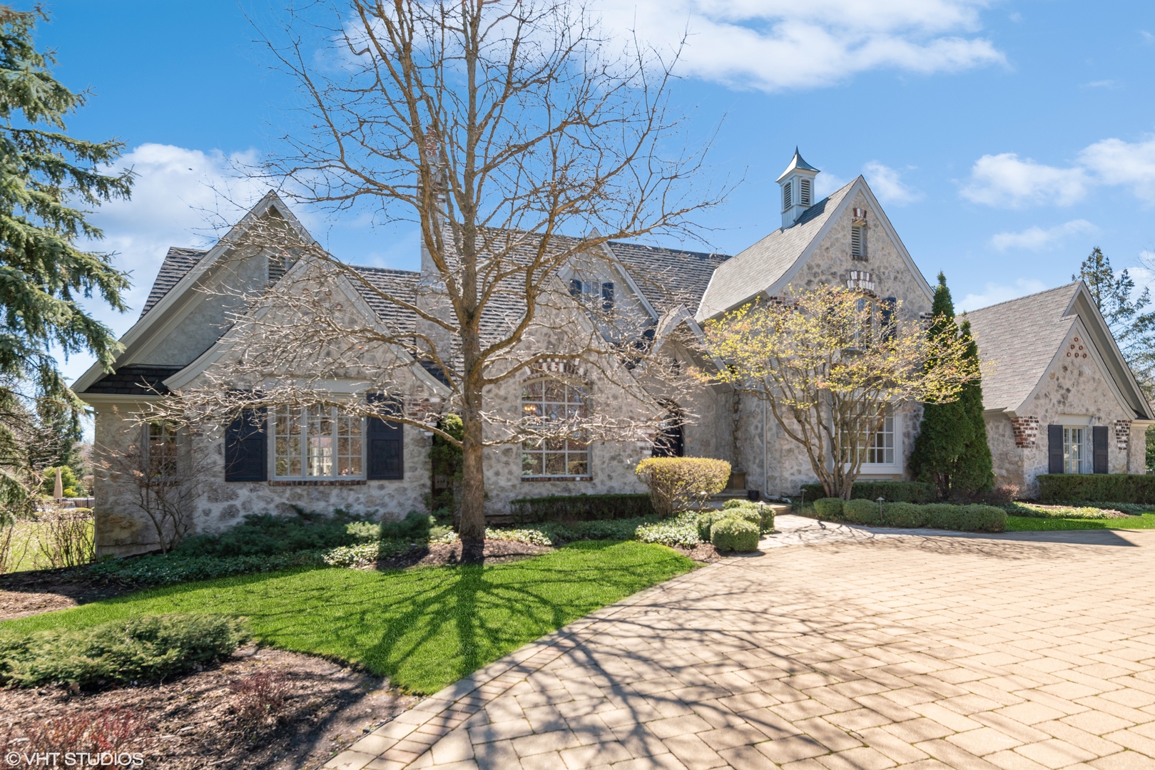 34-w033 White Thorne Road St. Charles, IL 60174 - Photo 1 of 100