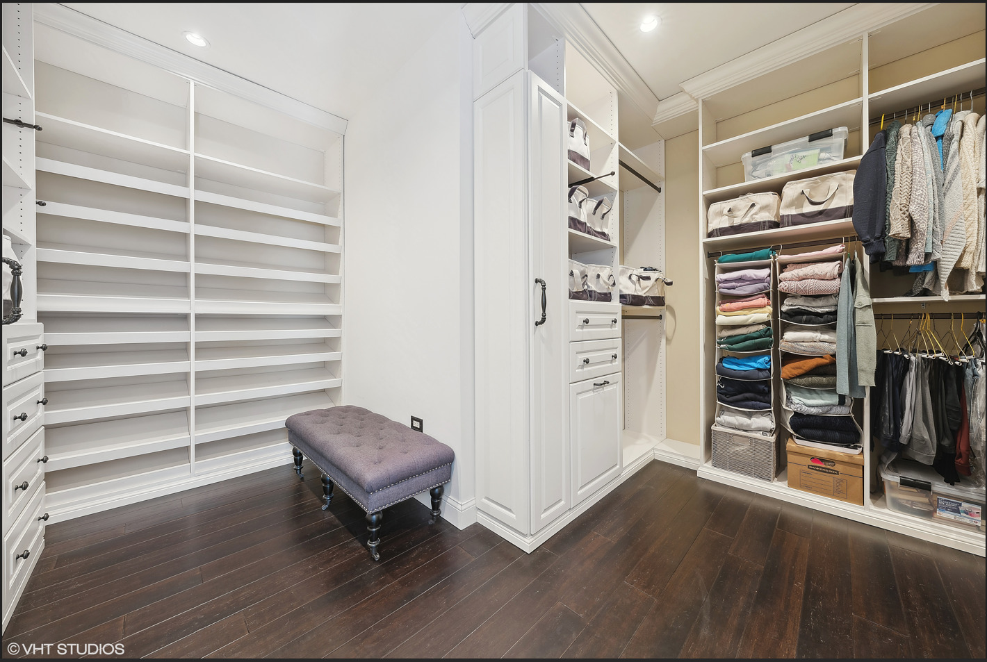 34-w033 White Thorne Road St. Charles, IL 60174 - Photo 44 of 100 a view of a livingroom with furniture and closet