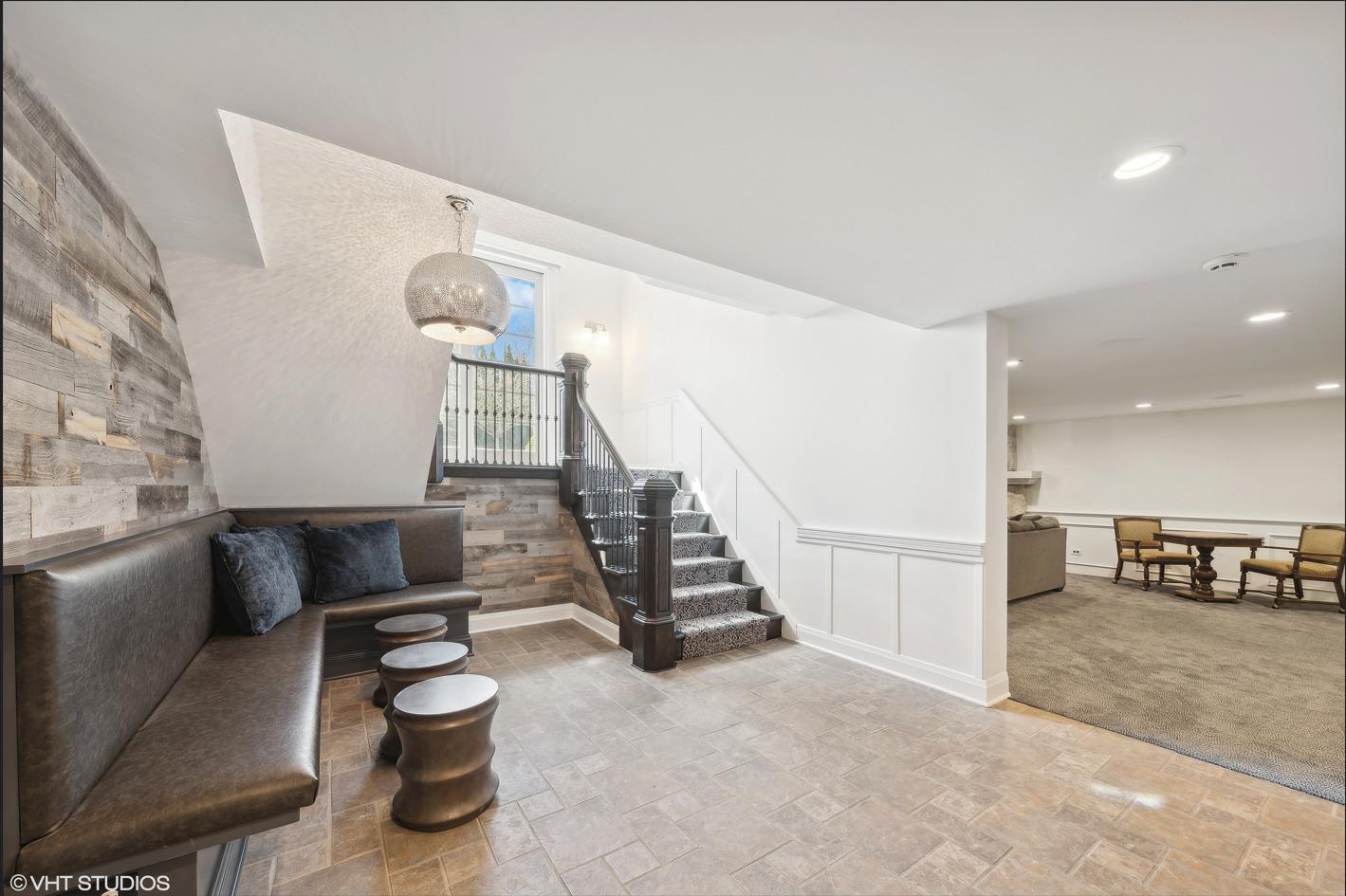 34-w033 White Thorne Road St. Charles, IL 60174 - Photo 65 of 100 a living room with furniture and a couch