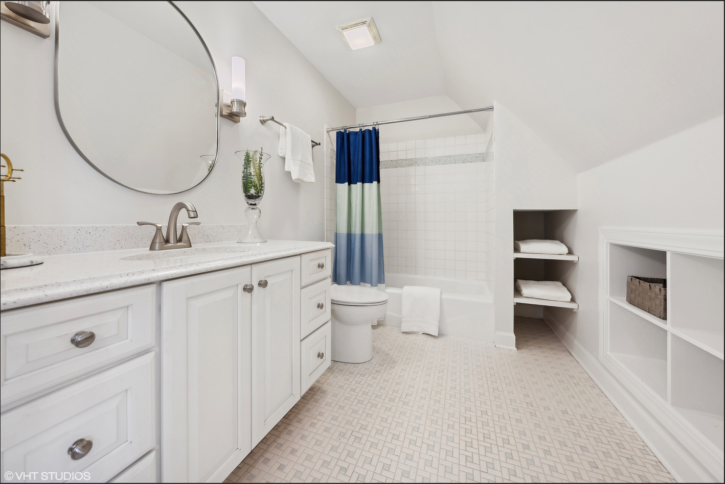 34-w033 White Thorne Road St. Charles, IL 60174 - Photo 75 of 100 a spacious bathroom with a double vanity sink toilet and mirror