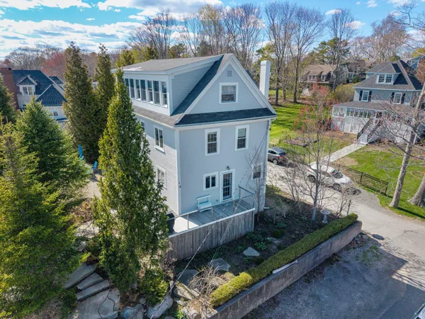 $2,200,000 | 4 Oak Street, Kennebunk, ME 04043