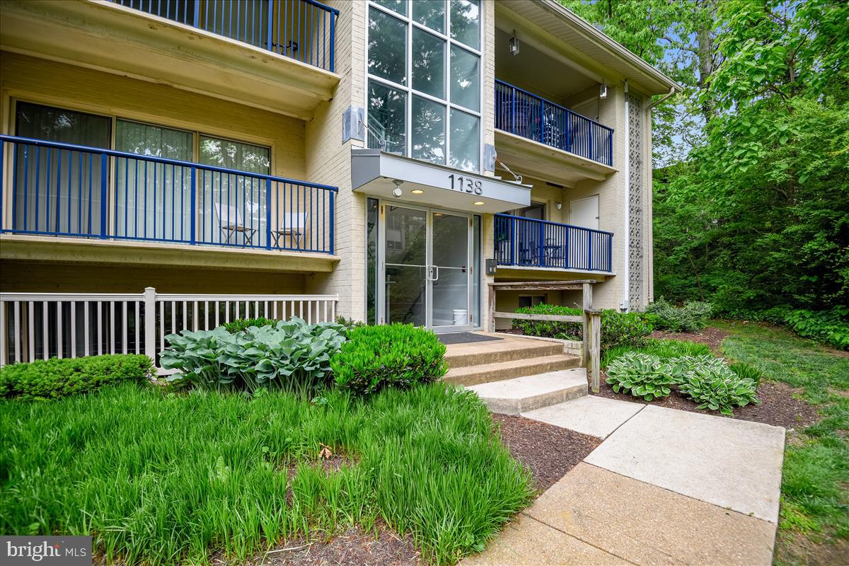 1138 Cove Road, Unit 201 Annapolis, MD 21403 - Photo 2 of 46 Exterior