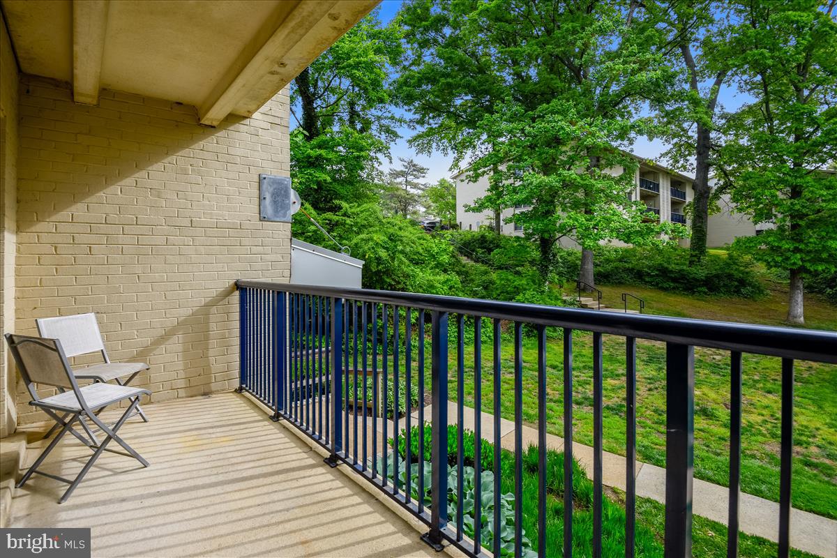 1138 Cove Road, Unit 201 Annapolis, MD 21403 - Photo 23 of 46 Balcony