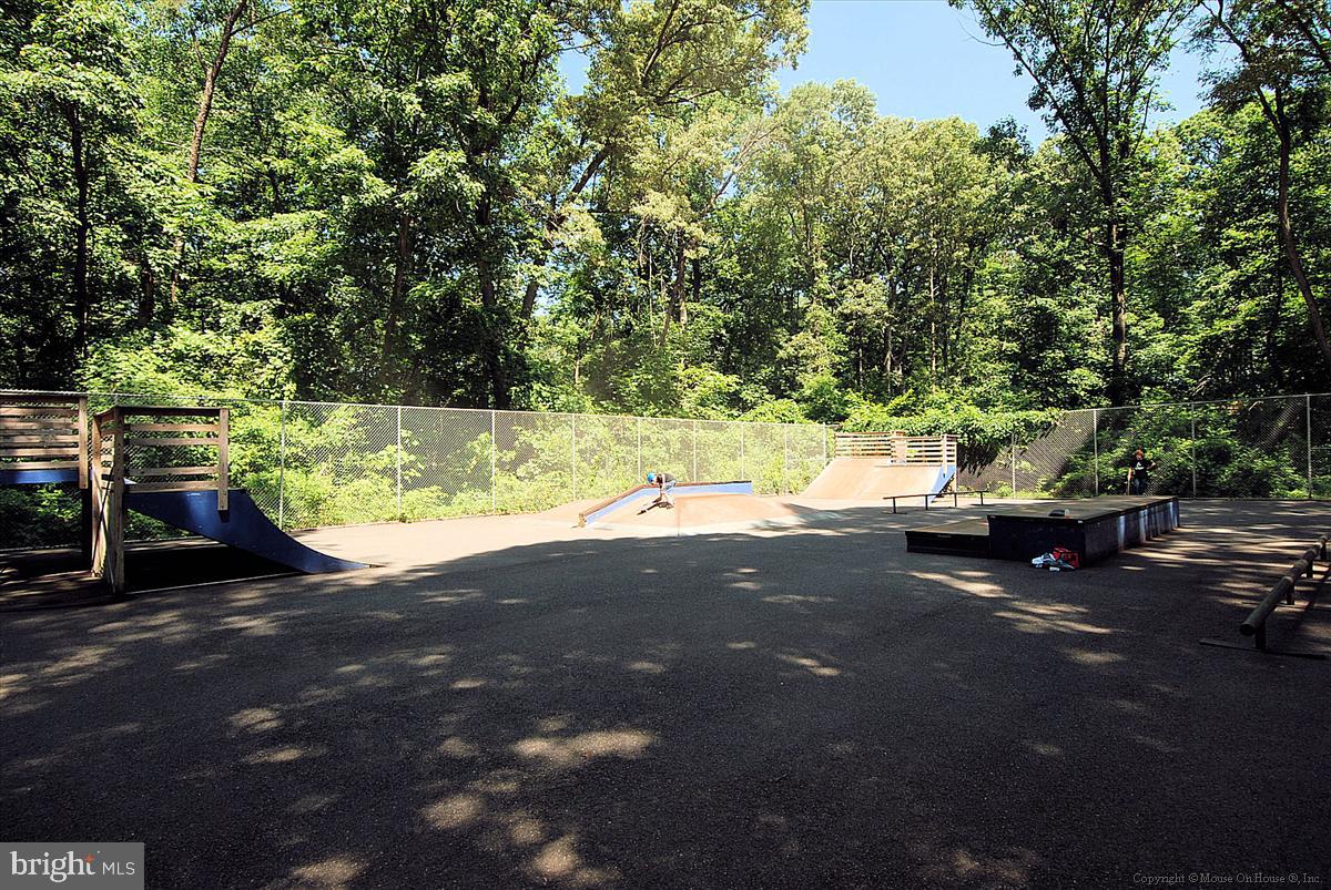 1138 Cove Road, Unit 201 Annapolis, MD 21403 - Photo 40 of 46 Truxton Park Skate Ramp