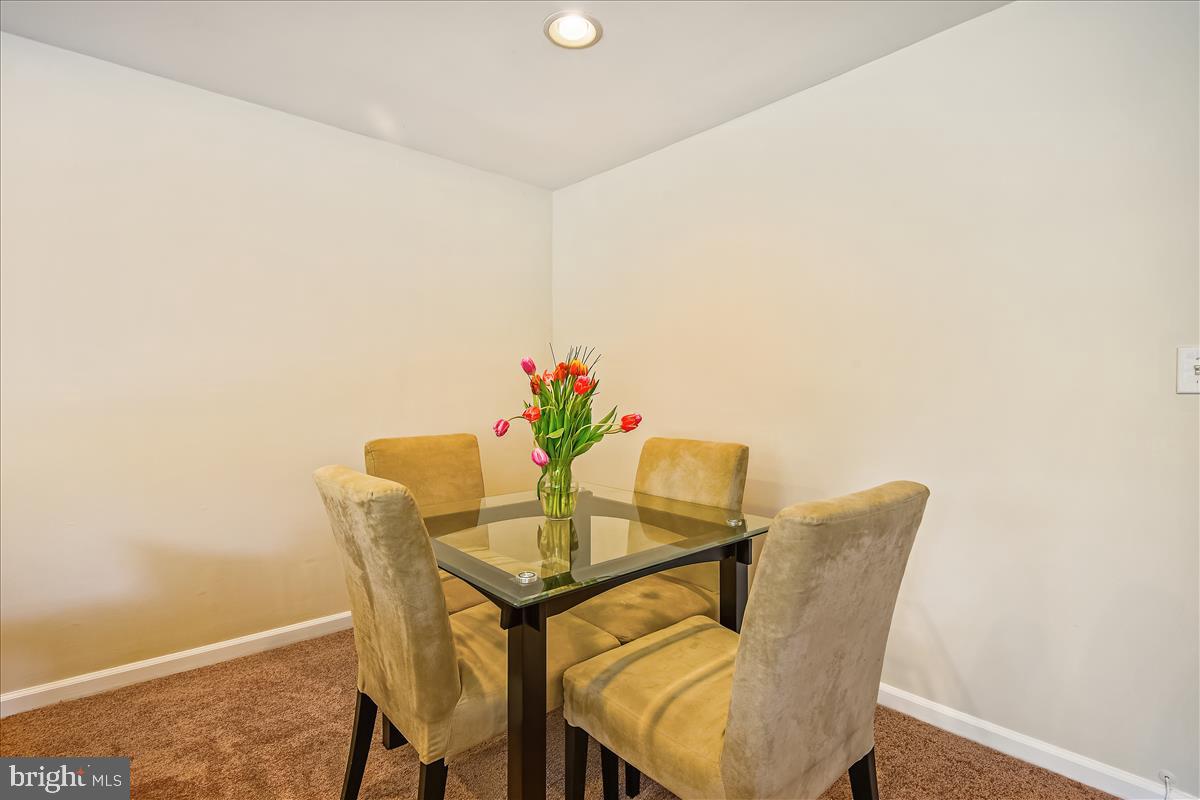 1138 Cove Road, Unit 201 Annapolis, MD 21403 - Photo 8 of 46 Dining Room