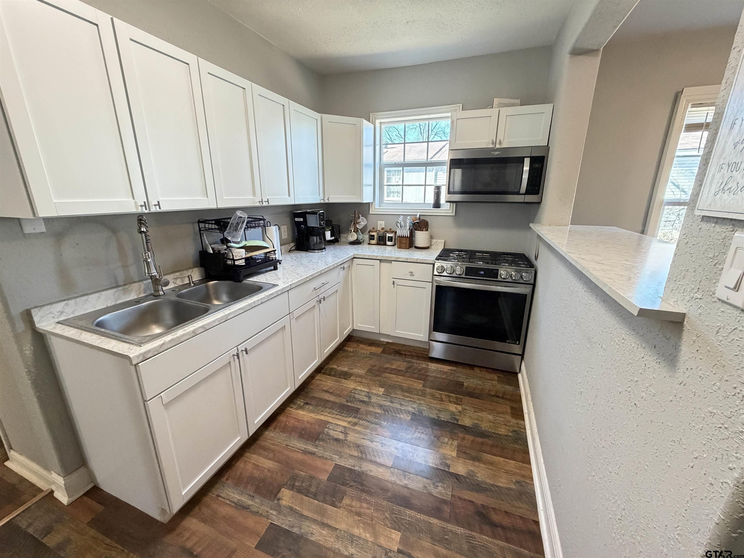 1509 East Richards Street Tyler, TX 75702 - Photo 3 of 20