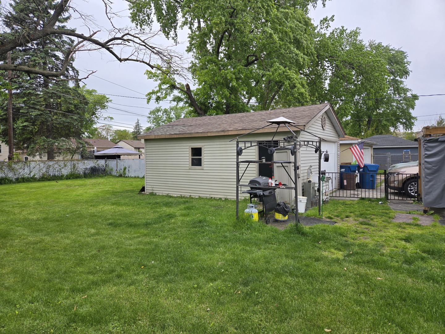 14932 Kedvale Avenue Midlothian, IL 60445 - Photo 16 of 17 a view of a house with backyard
