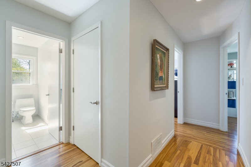380 Charnwood Road New Providence, NJ 07974 - Photo 15 of 50