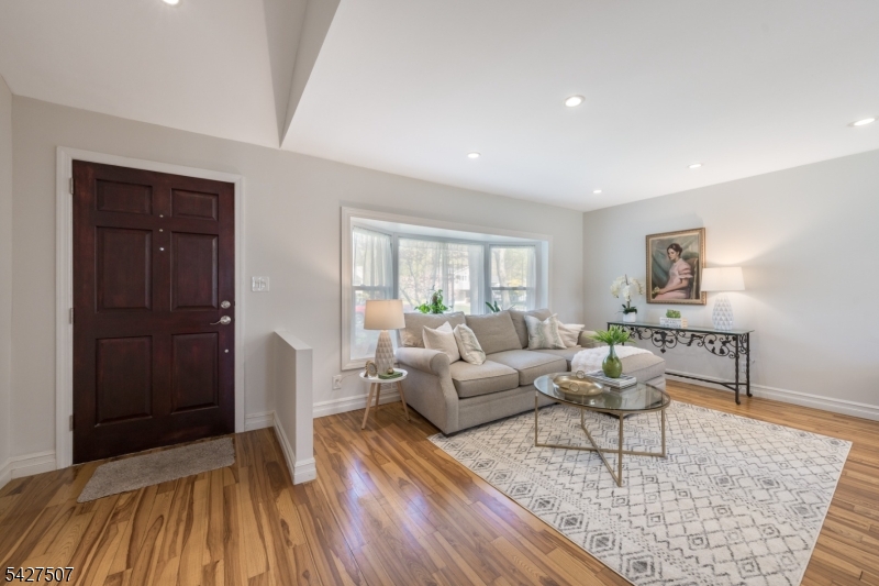 380 Charnwood Road New Providence, NJ 07974 - Photo 2 of 50
