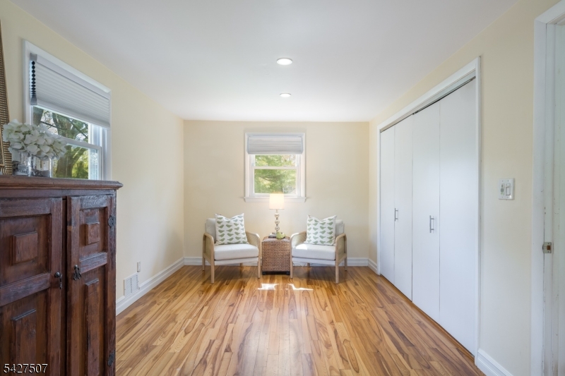 380 Charnwood Road New Providence, NJ 07974 - Photo 25 of 50