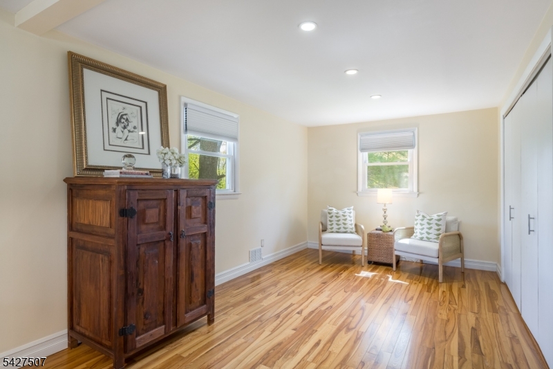 380 Charnwood Road New Providence, NJ 07974 - Photo 26 of 50