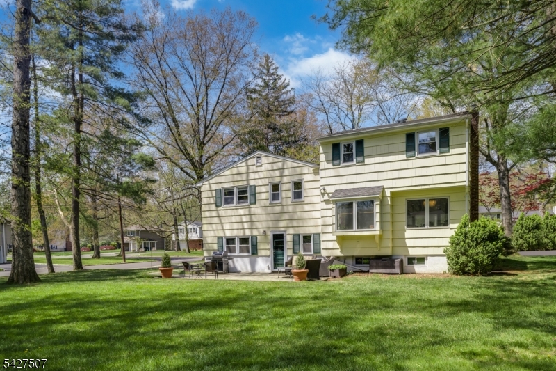 380 Charnwood Road New Providence, NJ 07974 - Photo 44 of 50