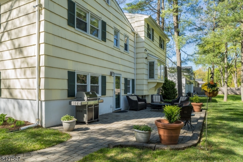 380 Charnwood Road New Providence, NJ 07974 - Photo 47 of 50