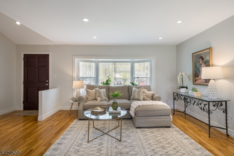380 Charnwood Road New Providence, NJ 07974 - Photo 5 of 50