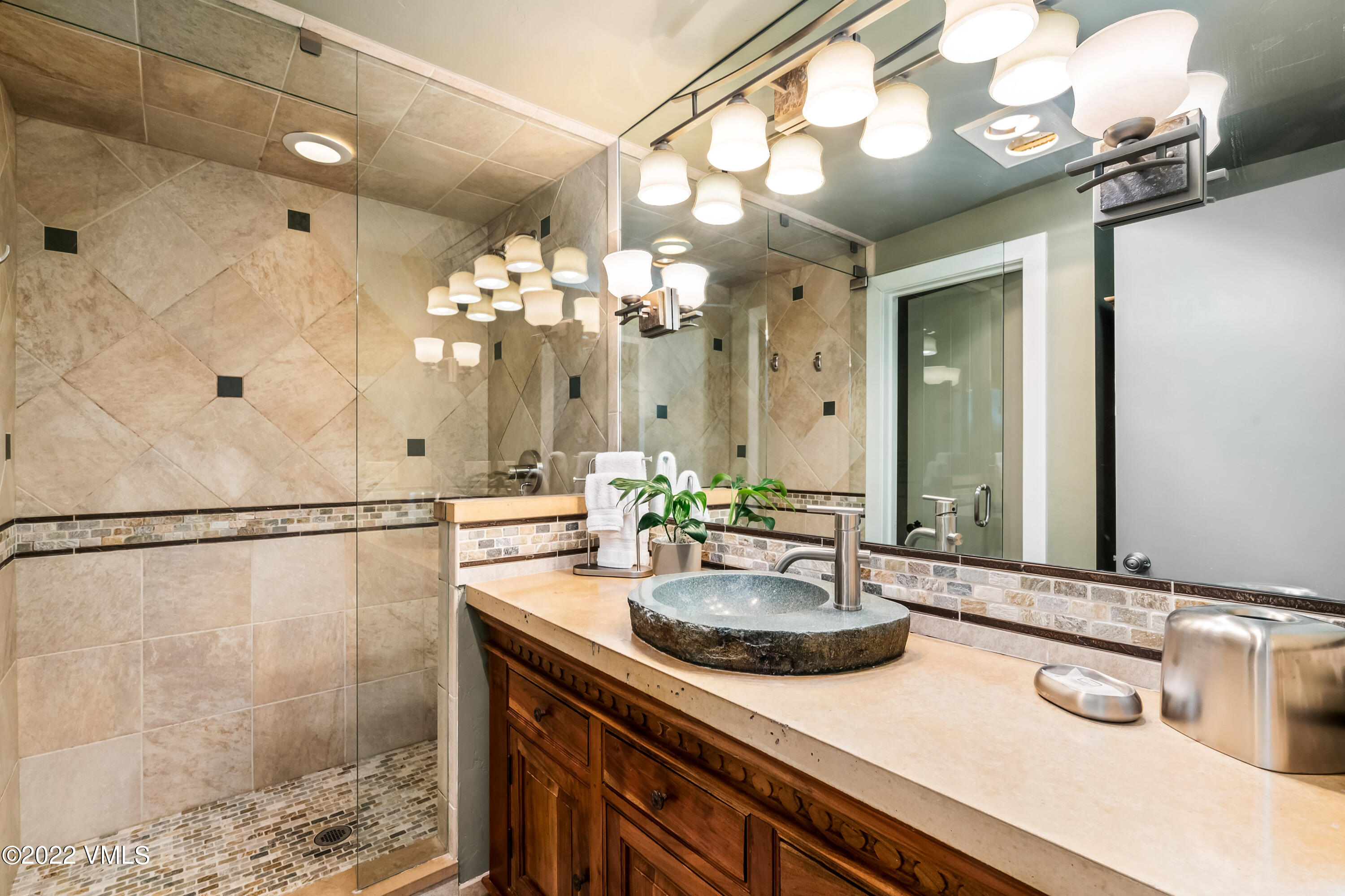 998 Ptarmigan Road Vail, CO 81657 - Photo 31 of 38 04_998 Ptarmigan Road 20