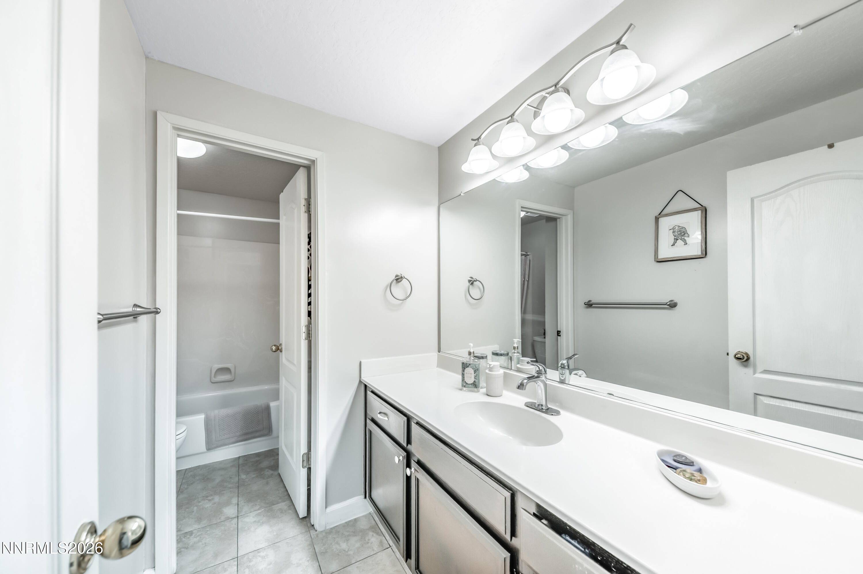 1789 Lakeland Hills Drive Reno, NV 89523 - Photo 36 of 43 LL-1046