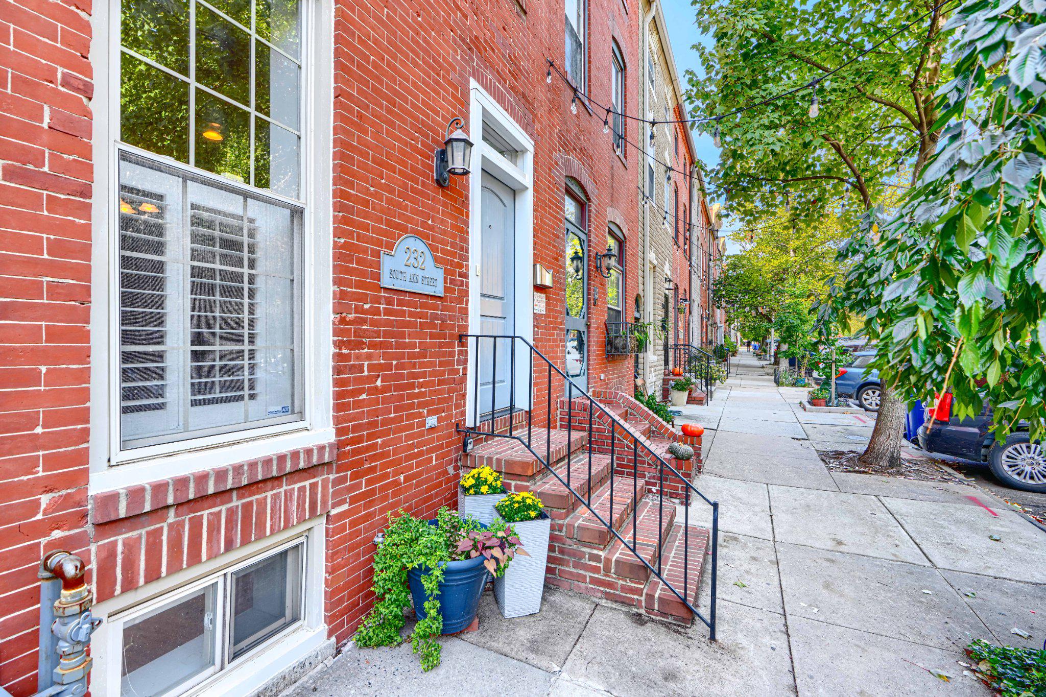 232 South Ann Street Baltimore, MD 21231 - Photo 1 of 62 Charming Brick Townhome