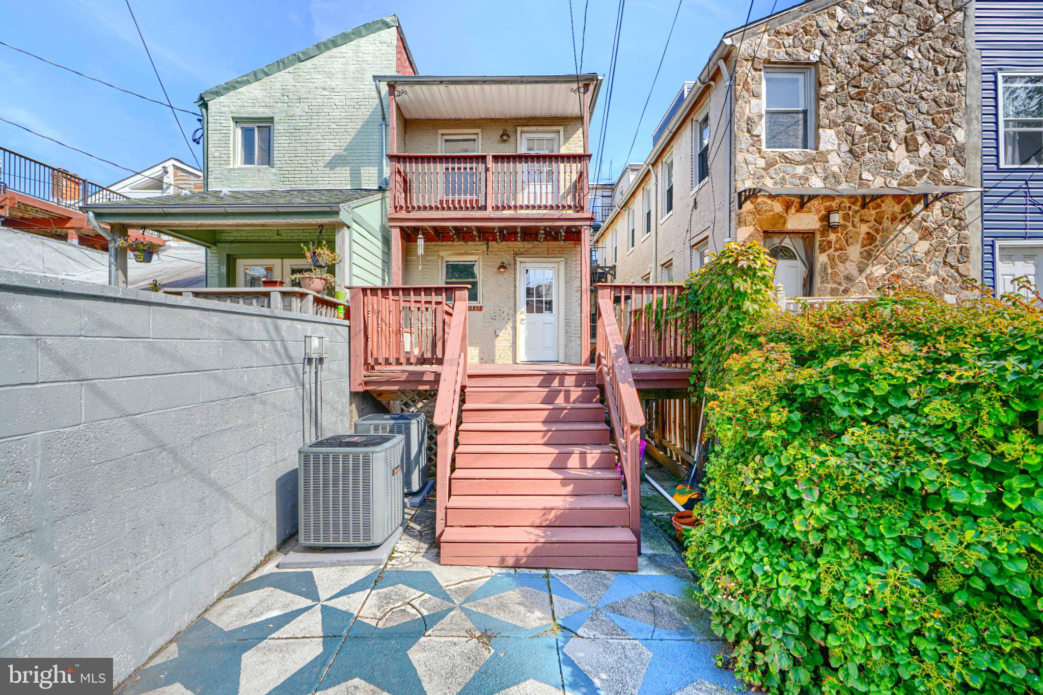 232 South Ann Street Baltimore, MD 21231 - Photo 15 of 62 Rear 1st Floor Deck and 2nd Floor Deck