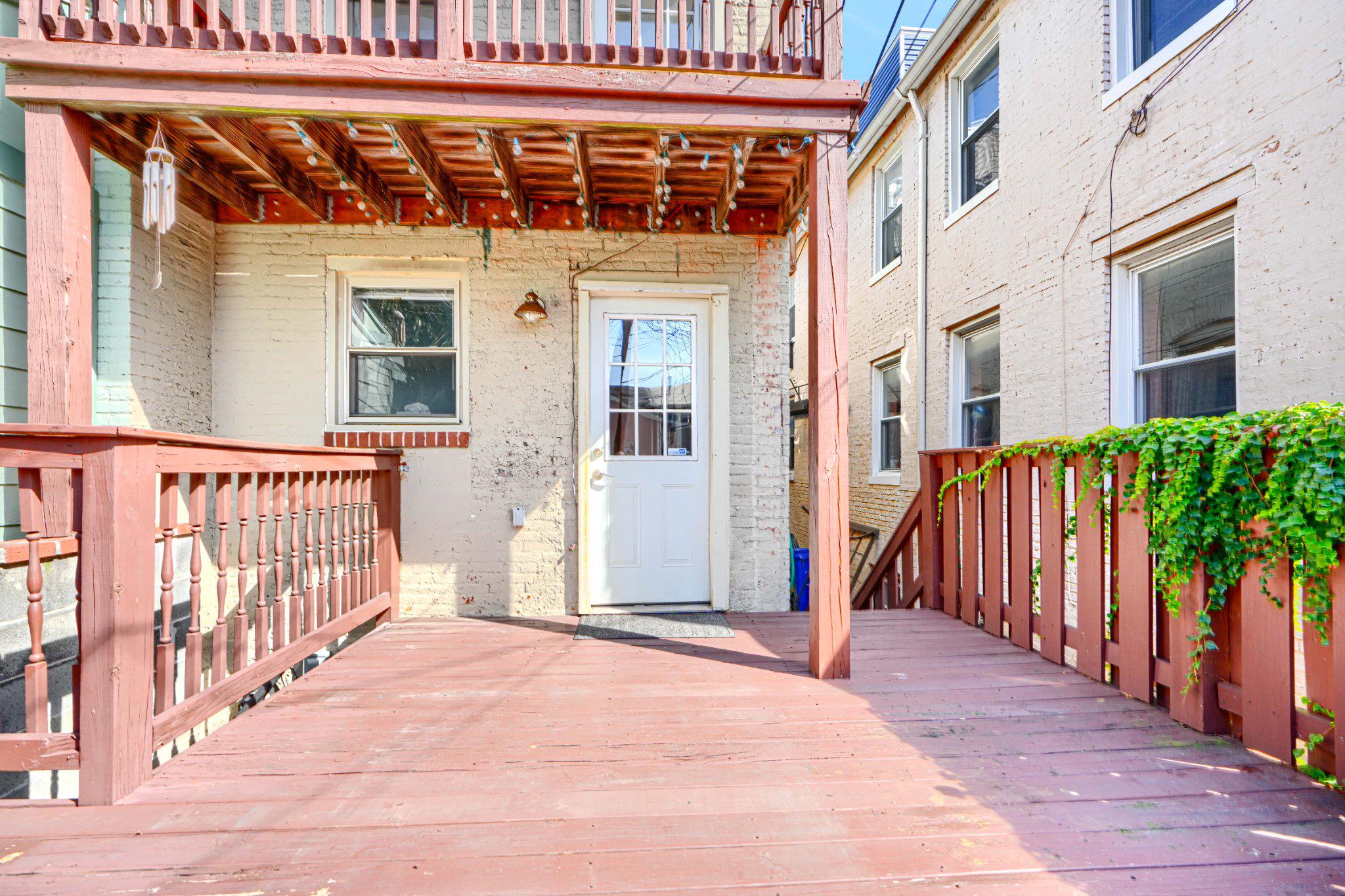 232 South Ann Street Baltimore, MD 21231 - Photo 16 of 62 1st Floor Deck