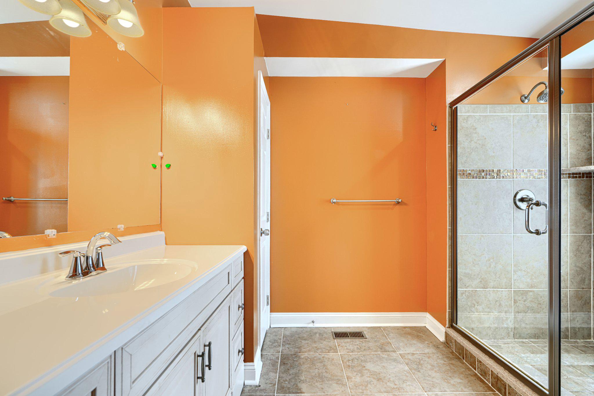 232 South Ann Street Baltimore, MD 21231 - Photo 40 of 62 3rd Floor Bathroom