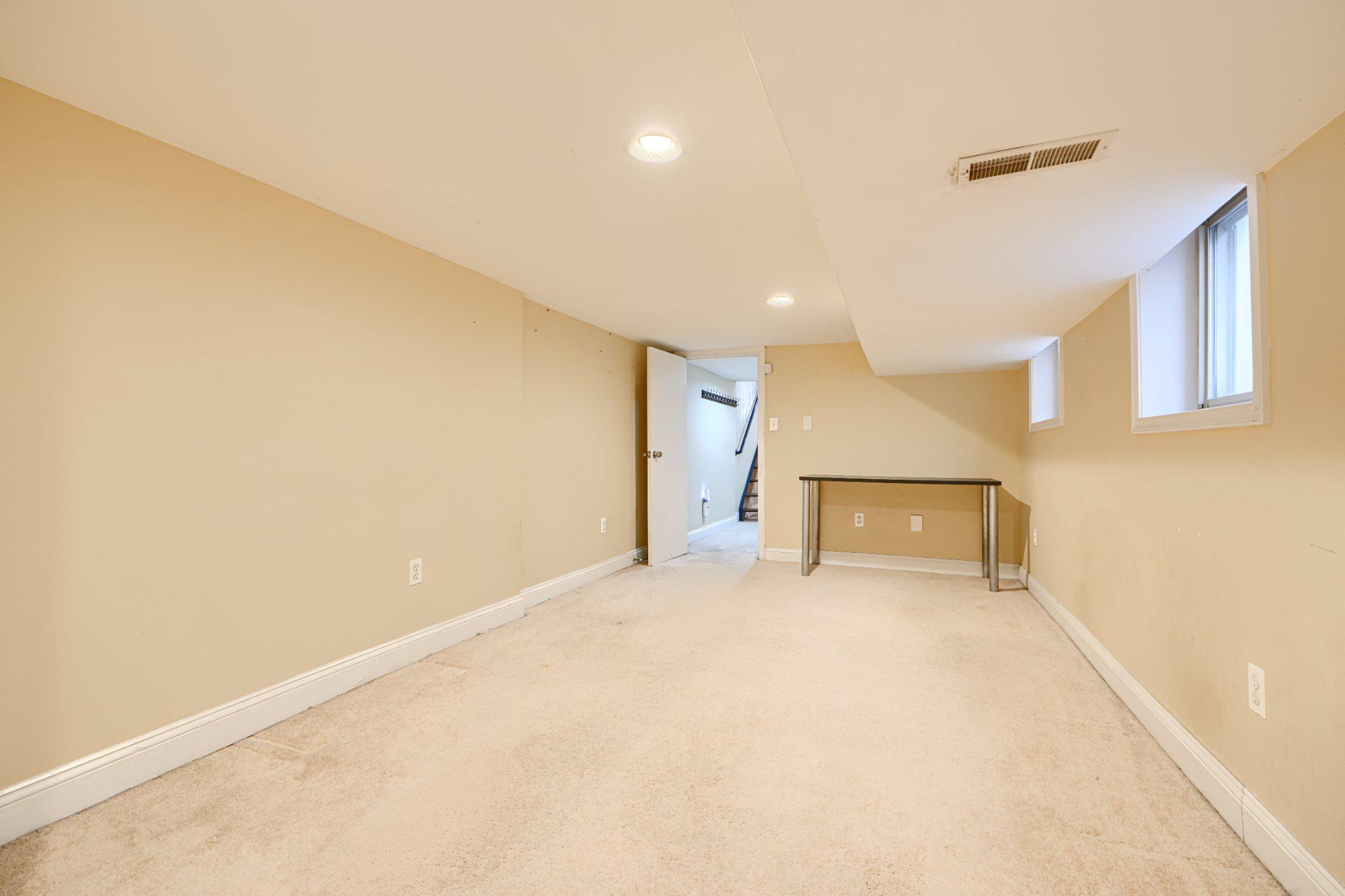 232 South Ann Street Baltimore, MD 21231 - Photo 53 of 62 Large Basement office with natural light