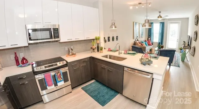 $1,196 | 606 North Carolina Music Factory Boulevard, Unit A1, Charlotte, NC 28206