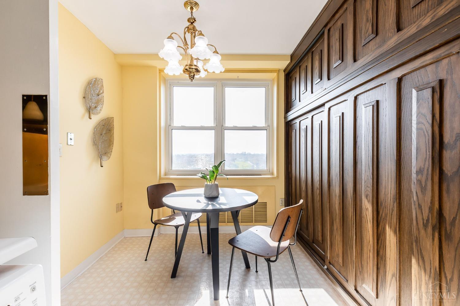 2444 Madison Road, Unit 1702 Cincinnati, OH 45208 - Photo 16 of 48