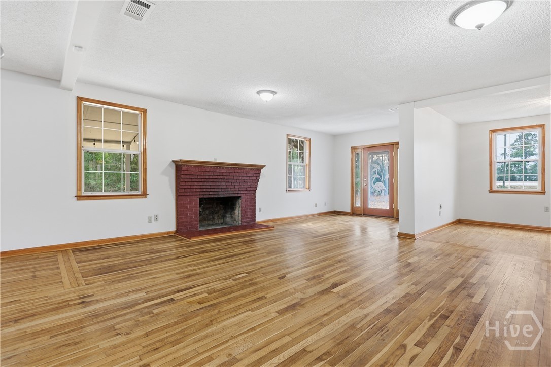 1112 Dean Forest Road Savannah, GA 31405 - Photo 4 of 42