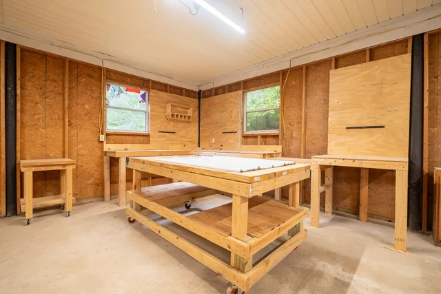 a view of utility room