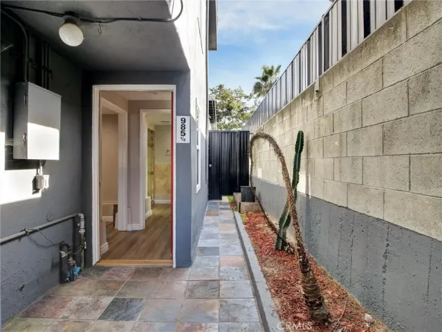$1,900 | 985 Dexter Street, Los Angeles, CA 90042
