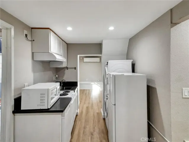 $1,900 | 985 Dexter Street, Los Angeles, CA 90042