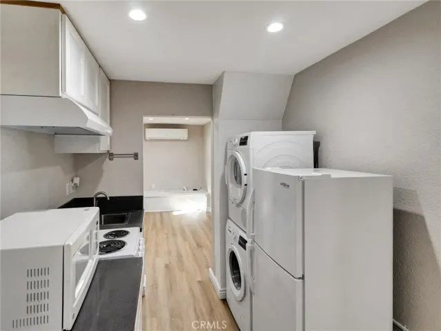 $1,900 | 985 Dexter Street, Los Angeles, CA 90042