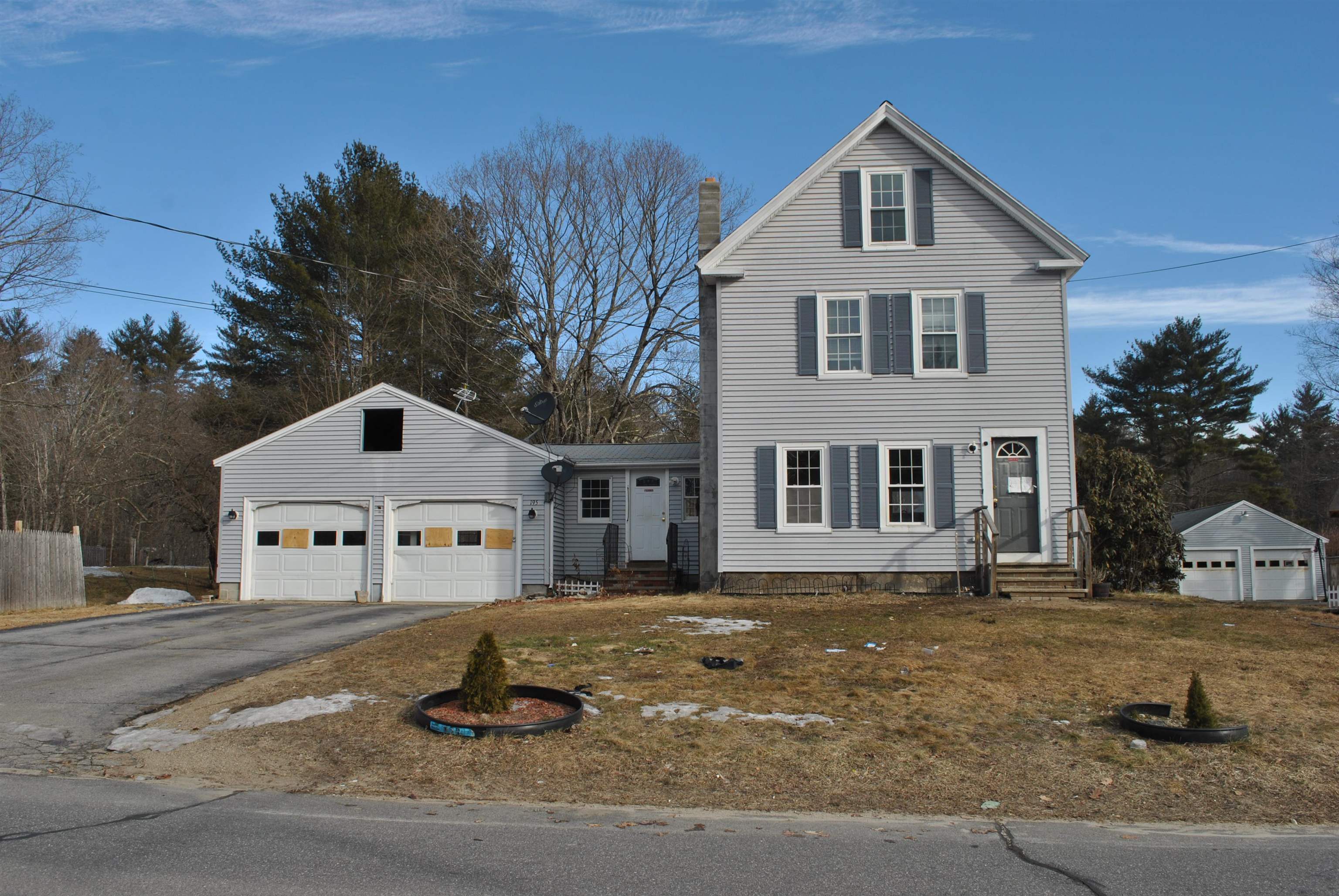 195 Spring Street Farmington, NH 03835 - Photo 1 of 21