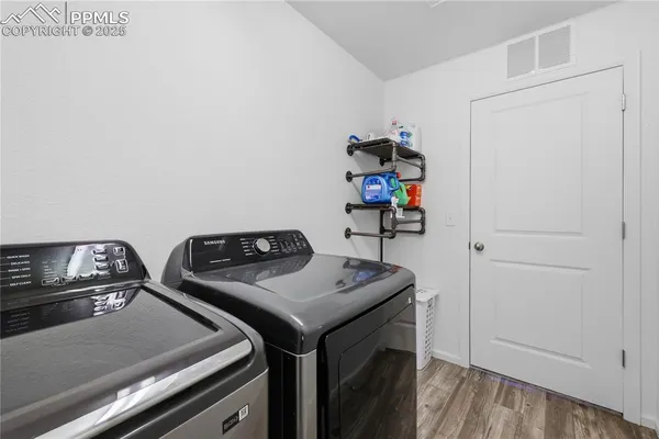 a view of utility room