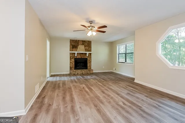 $1,820 | 8050 Sumit Wood Drive Northwest, Kennesaw, GA 30152